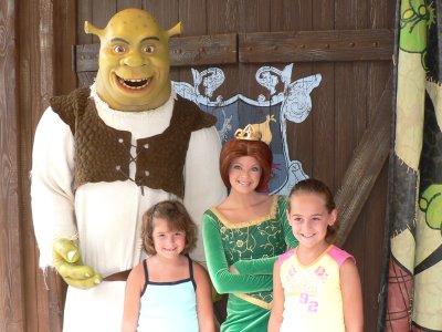 Shrek, Fiona and the girls!
