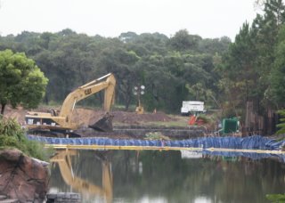 Expedition Everest Construction