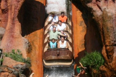 Girls on splash Mountain