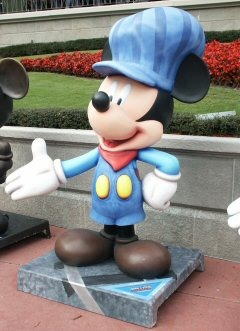 Mickey Statue